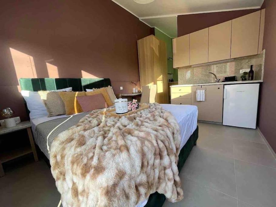 פלטניאס Katie'S Luxury Place מראה חיצוני תמונה